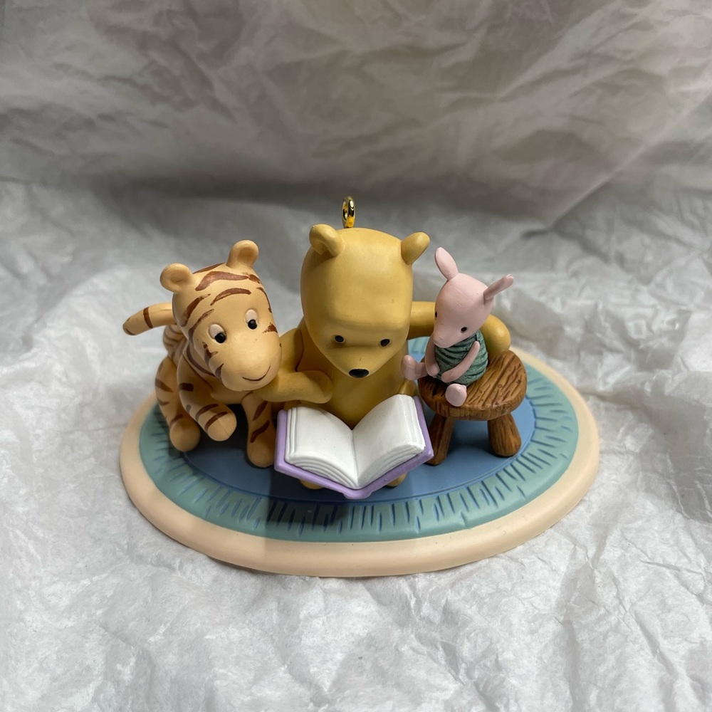 Hallmark Once Upon A Story, Winnie the Pooh ornament